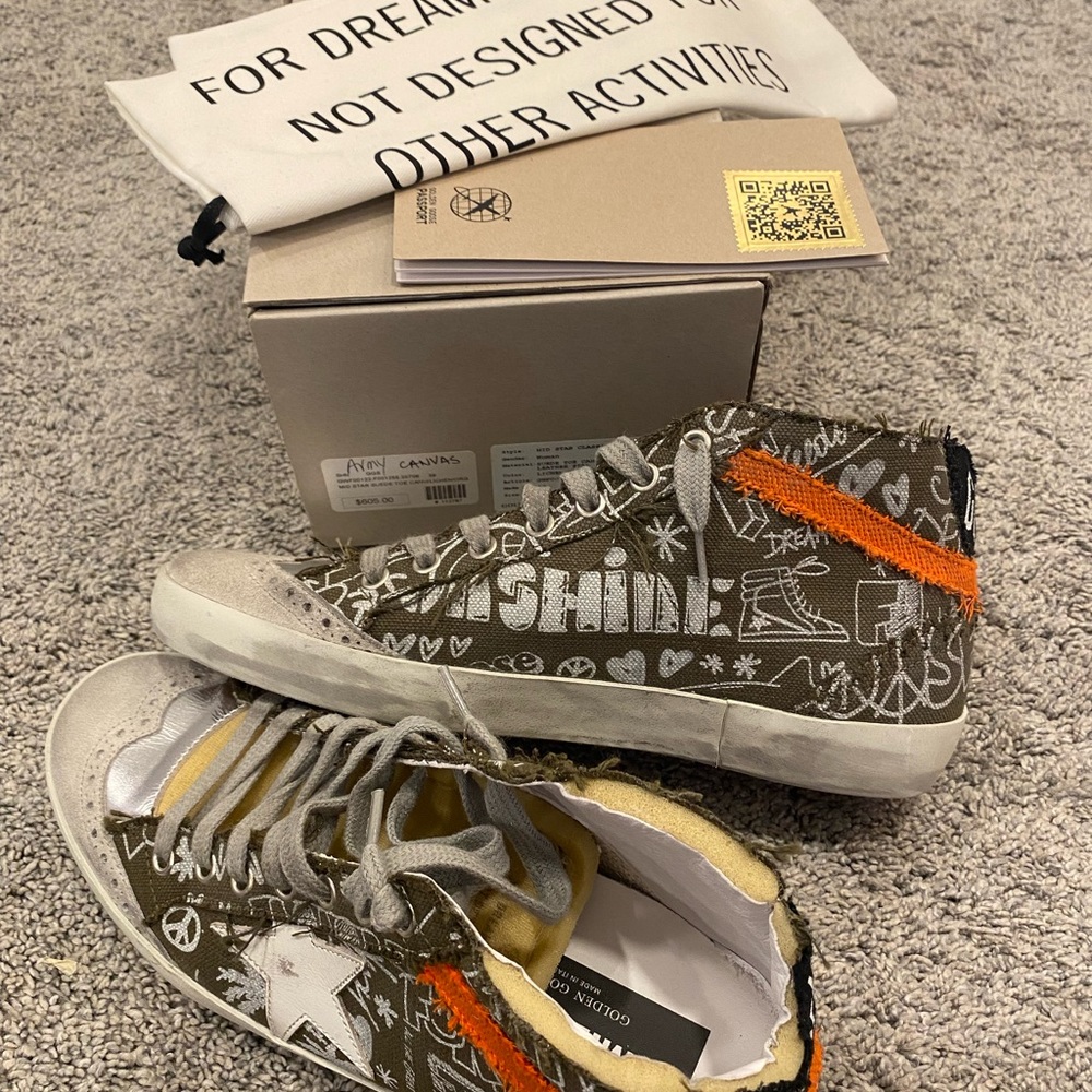 GOLDEN GOOSE
Mid Star Graffiti Canvas Sneakers size 9/39 - Picture 6 of 6